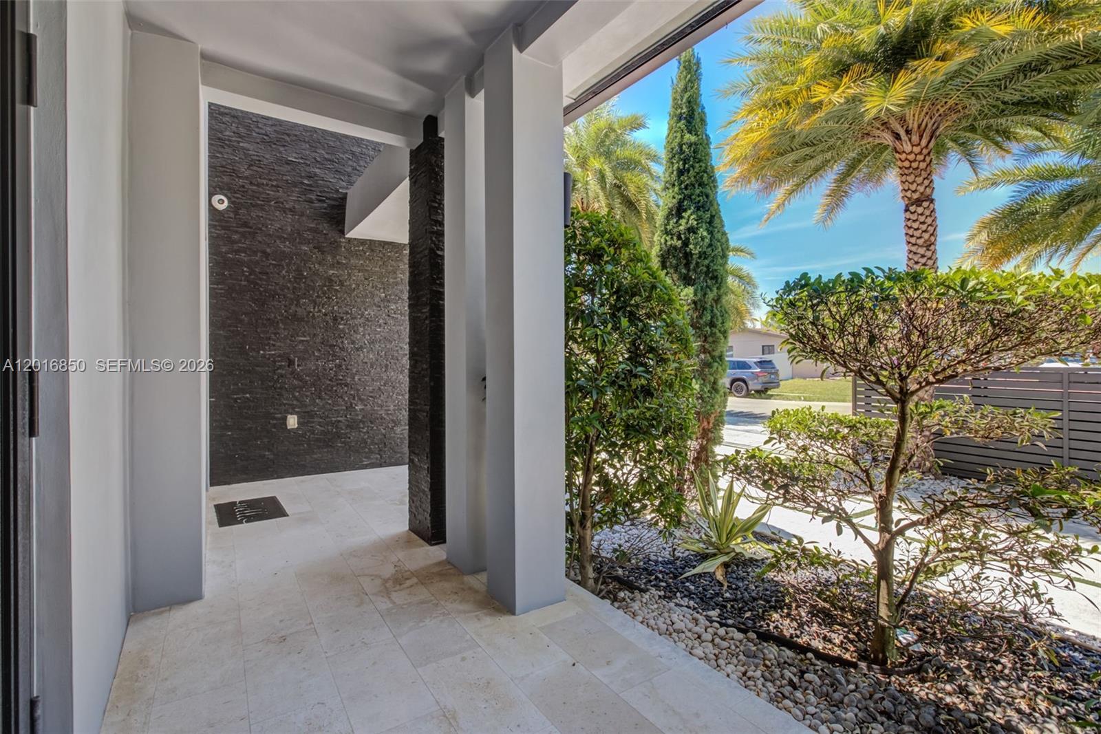PALM SPRINGS NORTH SEC R - Residential