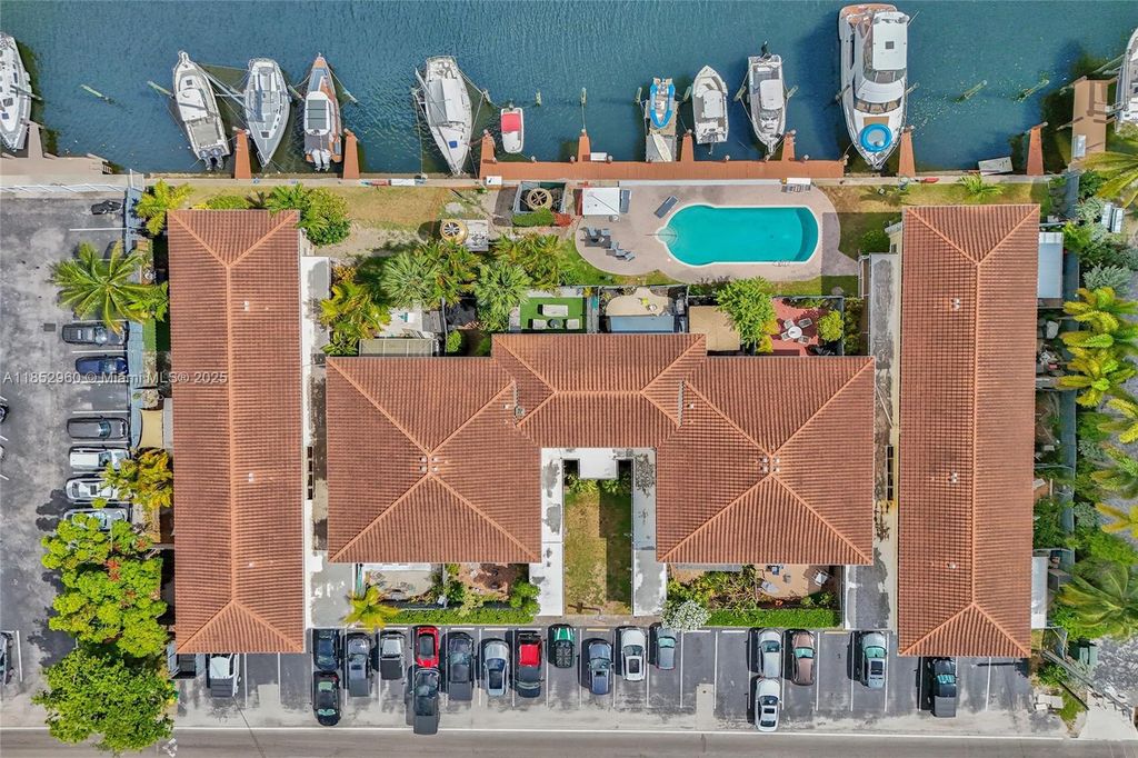 Photo of 1501 SE 15th St #3-5, Fort Lauderdale, FL 33316 (MLS # A11852960)