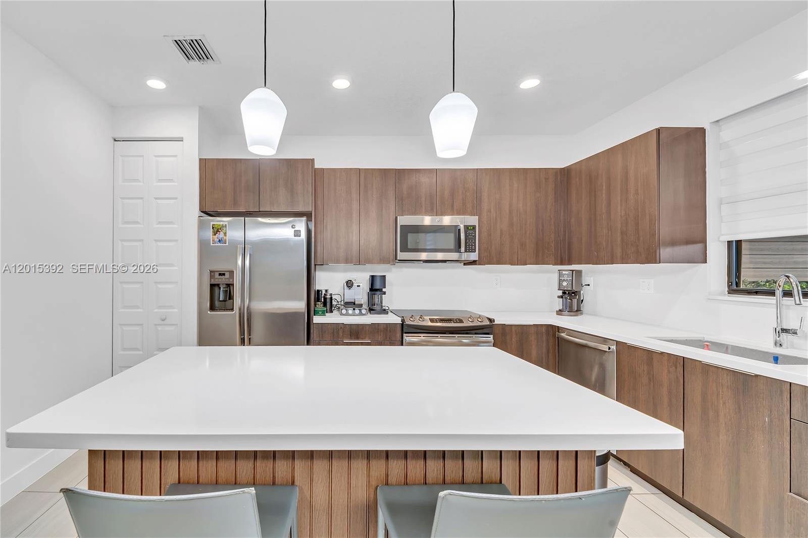 GRAND BAY SOUTH TOWNHOMES - Residential