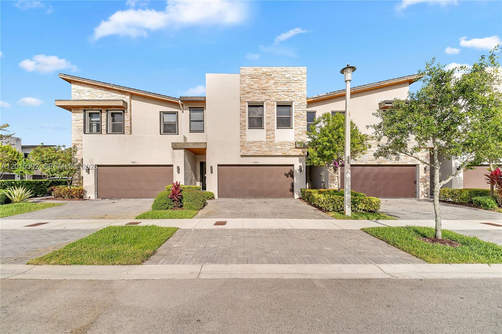 GRAND BAY SOUTH TOWNHOMES - Residential