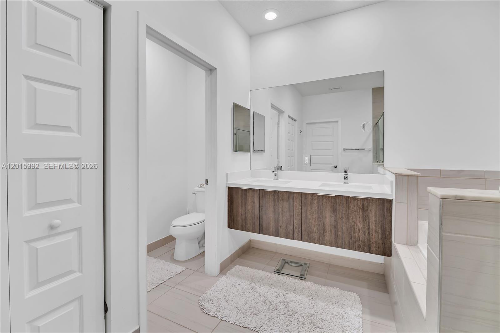 GRAND BAY SOUTH TOWNHOMES - Residential