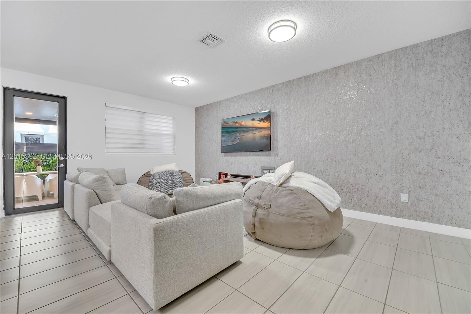 GRAND BAY SOUTH TOWNHOMES - Residential
