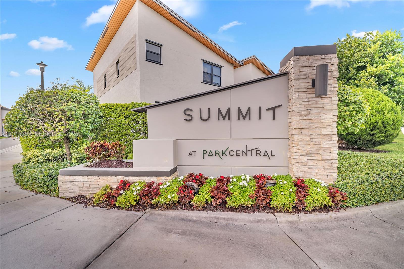 GRAND BAY SOUTH TOWNHOMES - Residential