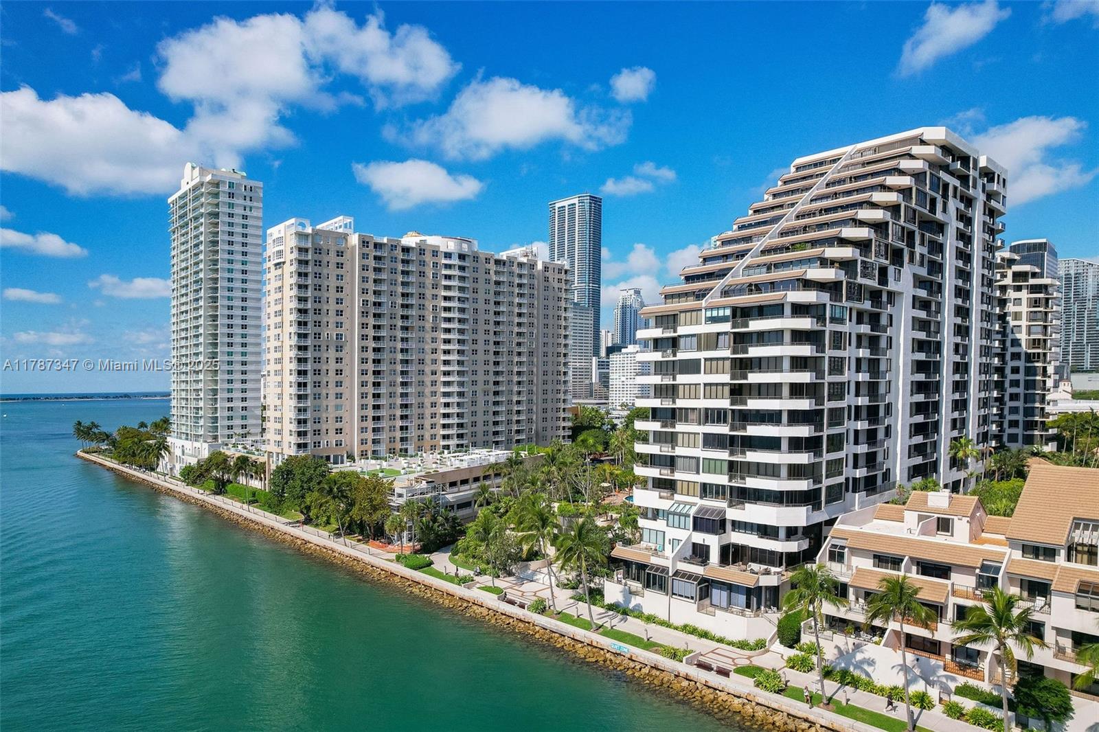520 Brickell Key Dr A201