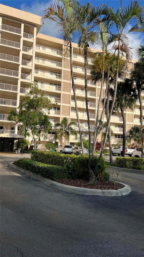 Photo of 2901 S Palm Aire Dr #408, Pompano Beach, FL 33069 (MLS # A12044754)