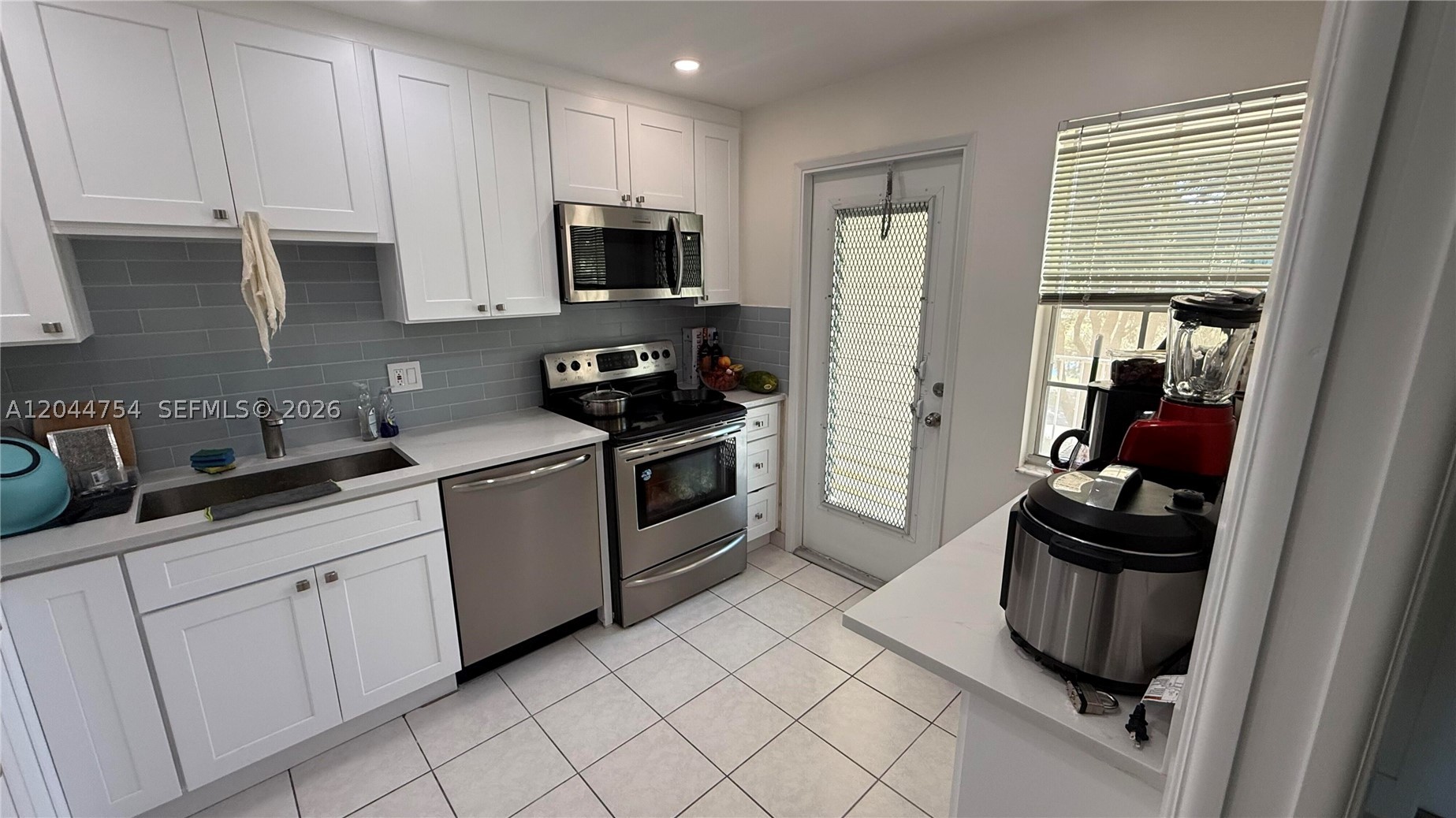2901 S Palm Aire Dr 408
