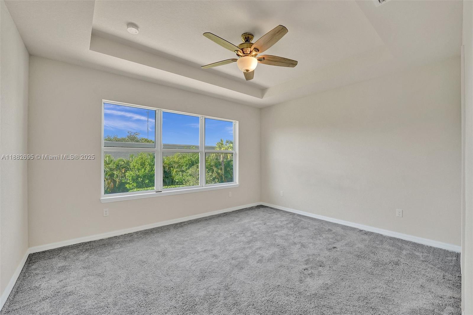 HILLCREST COUNTRY CLUB SO - Residential Lease