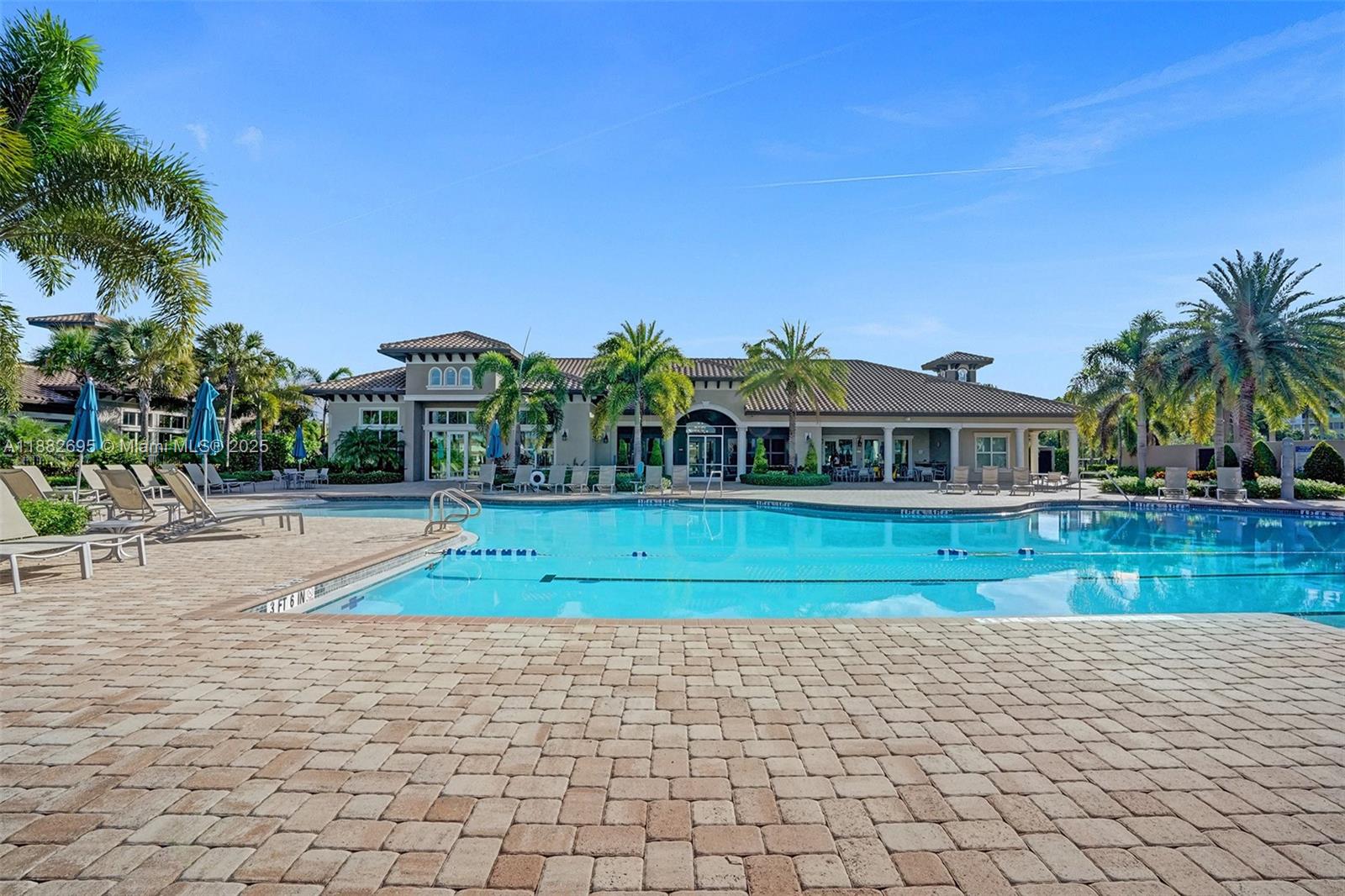 HILLCREST COUNTRY CLUB SO - Residential Lease