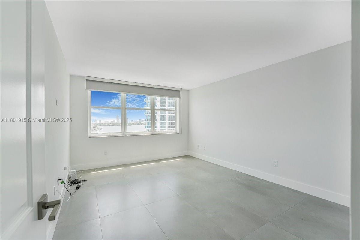 Kennedy House Condo - Residential