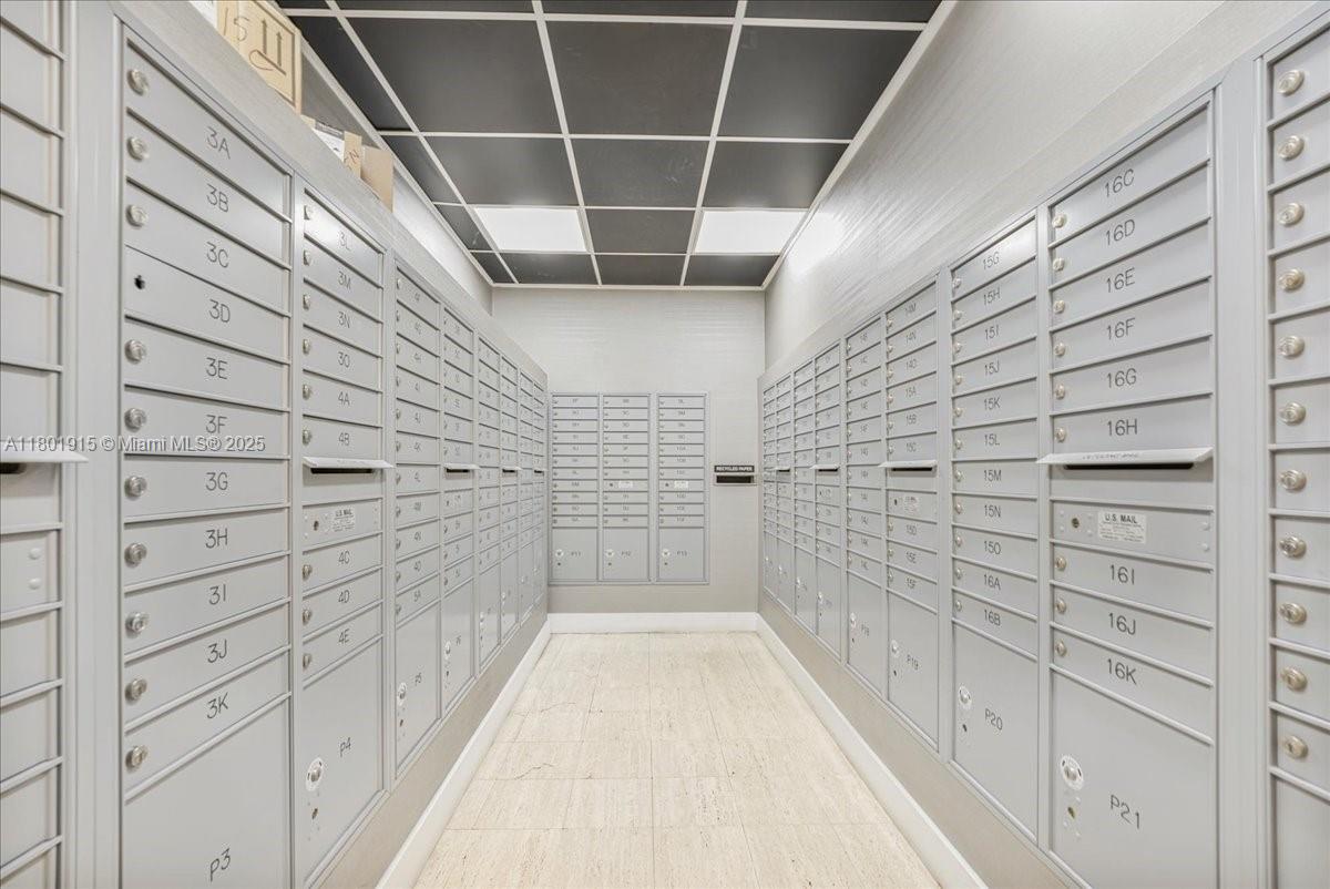 Kennedy House Condo - Residential