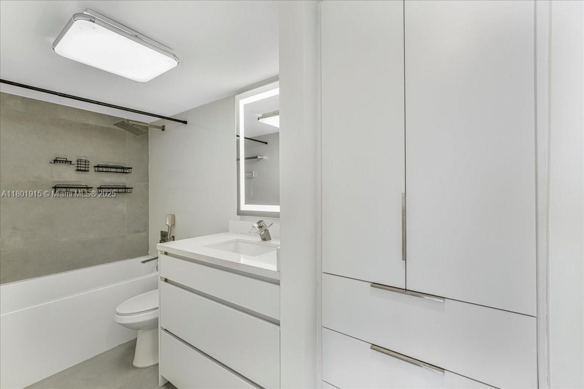 Kennedy House Condo - Residential