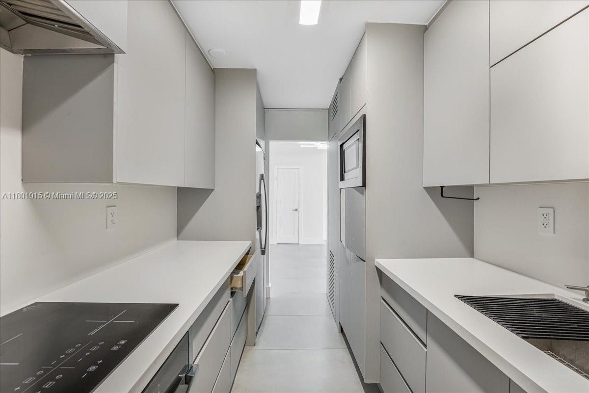 Kennedy House Condo - Residential