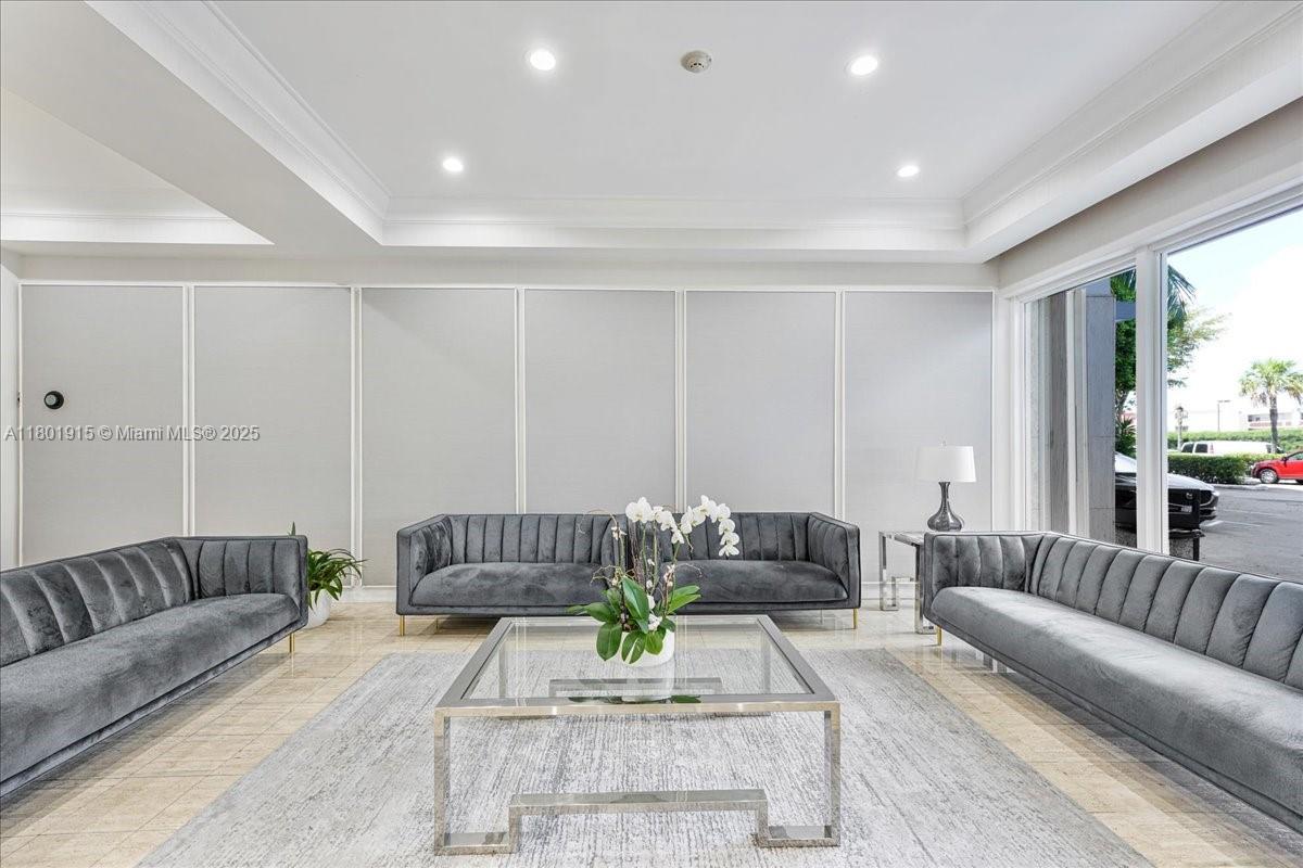 Kennedy House Condo - Residential