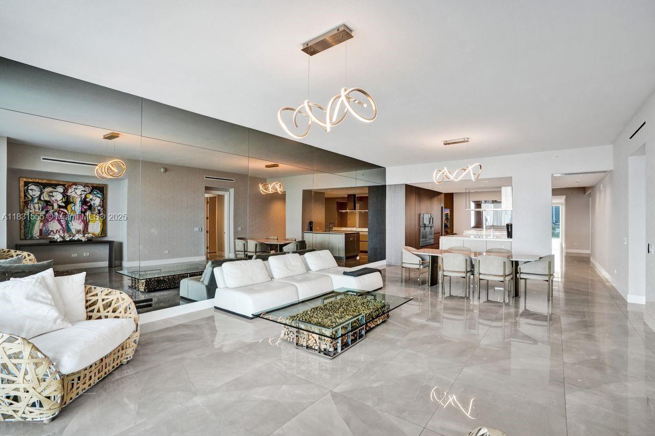 TURNBERRY OCEAN CLUB - Residential Lease