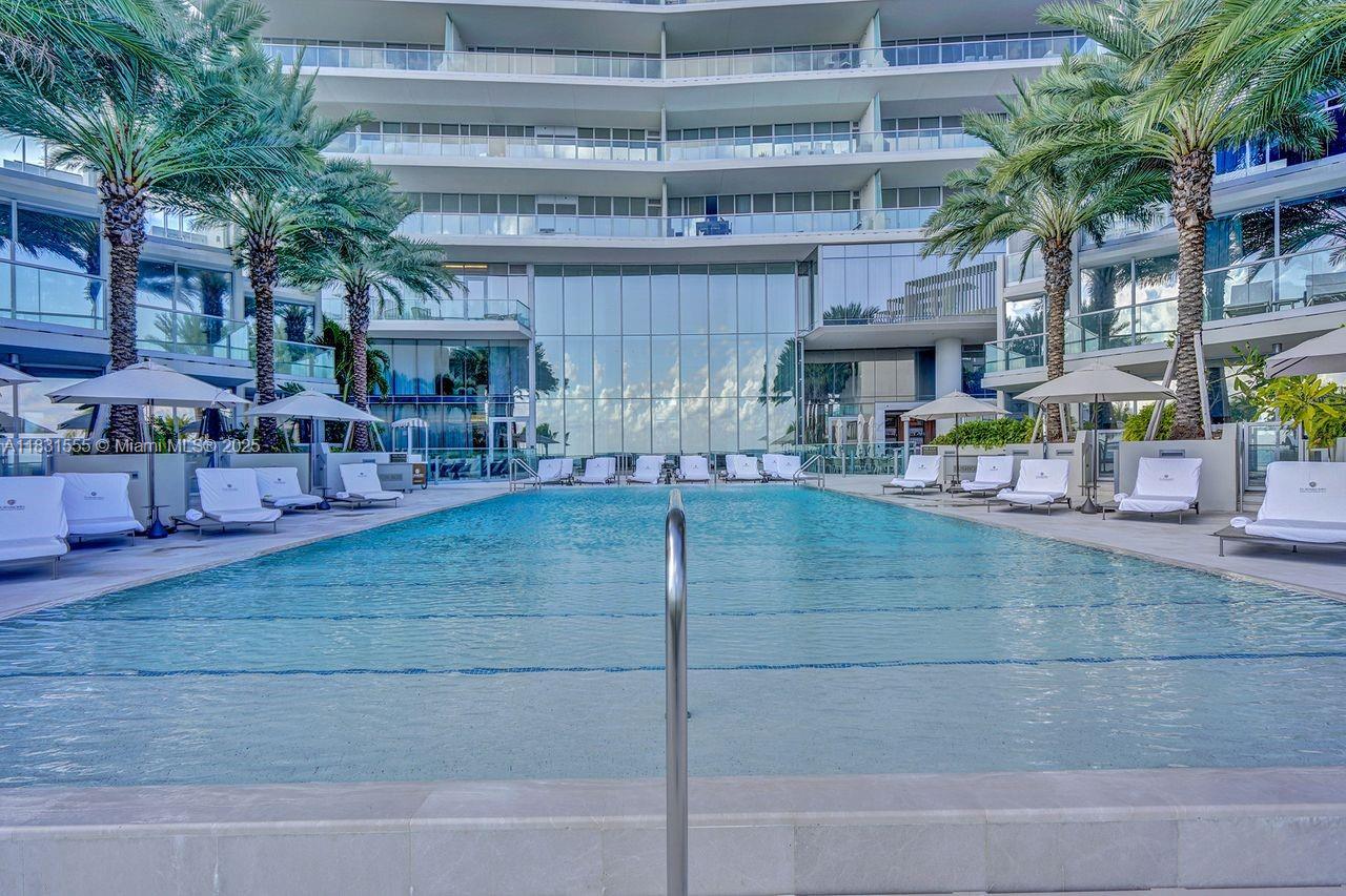 TURNBERRY OCEAN CLUB - Residential Lease