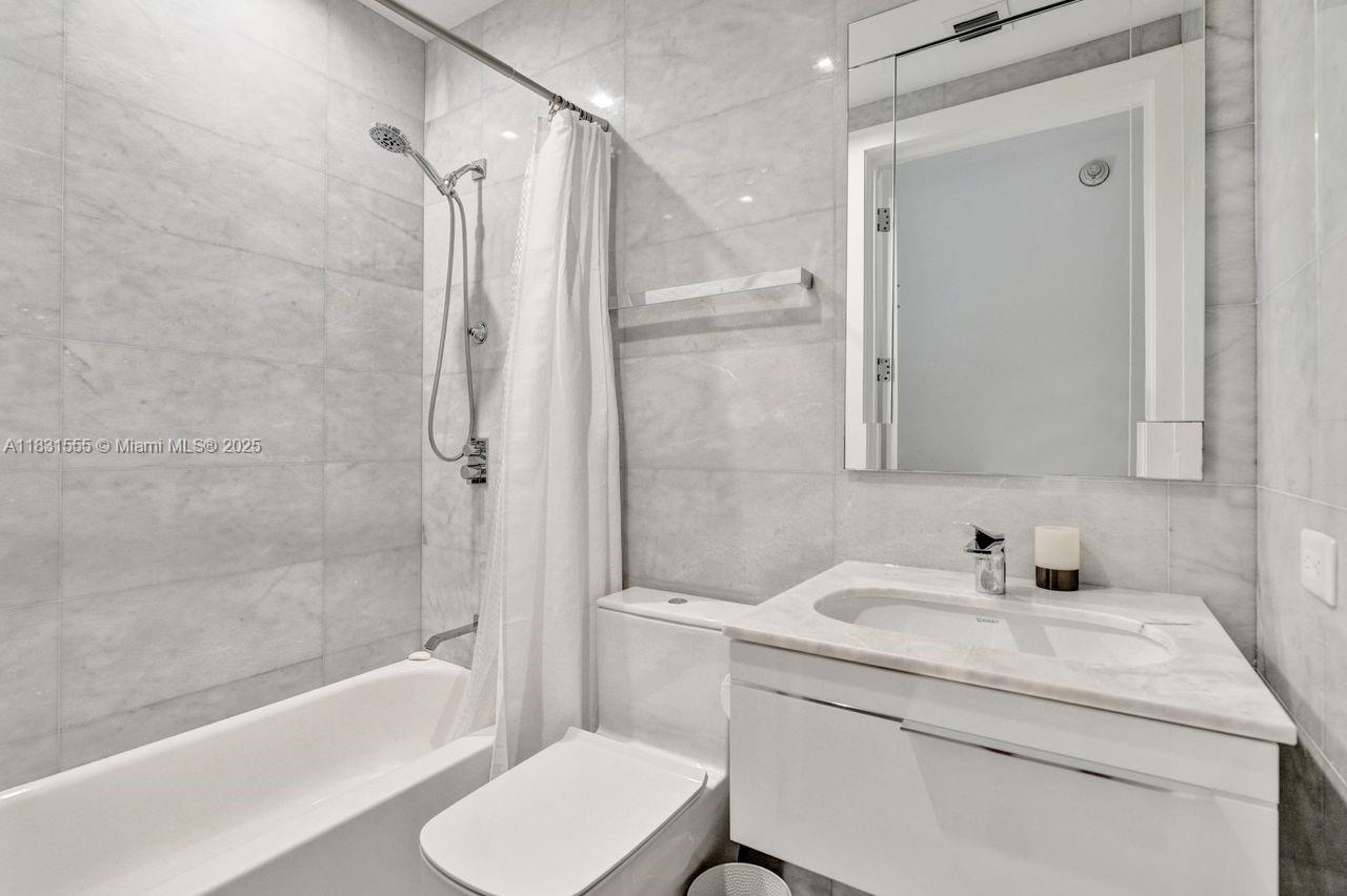 TURNBERRY OCEAN CLUB - Residential Lease