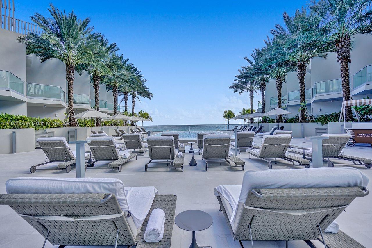 TURNBERRY OCEAN CLUB - Residential Lease