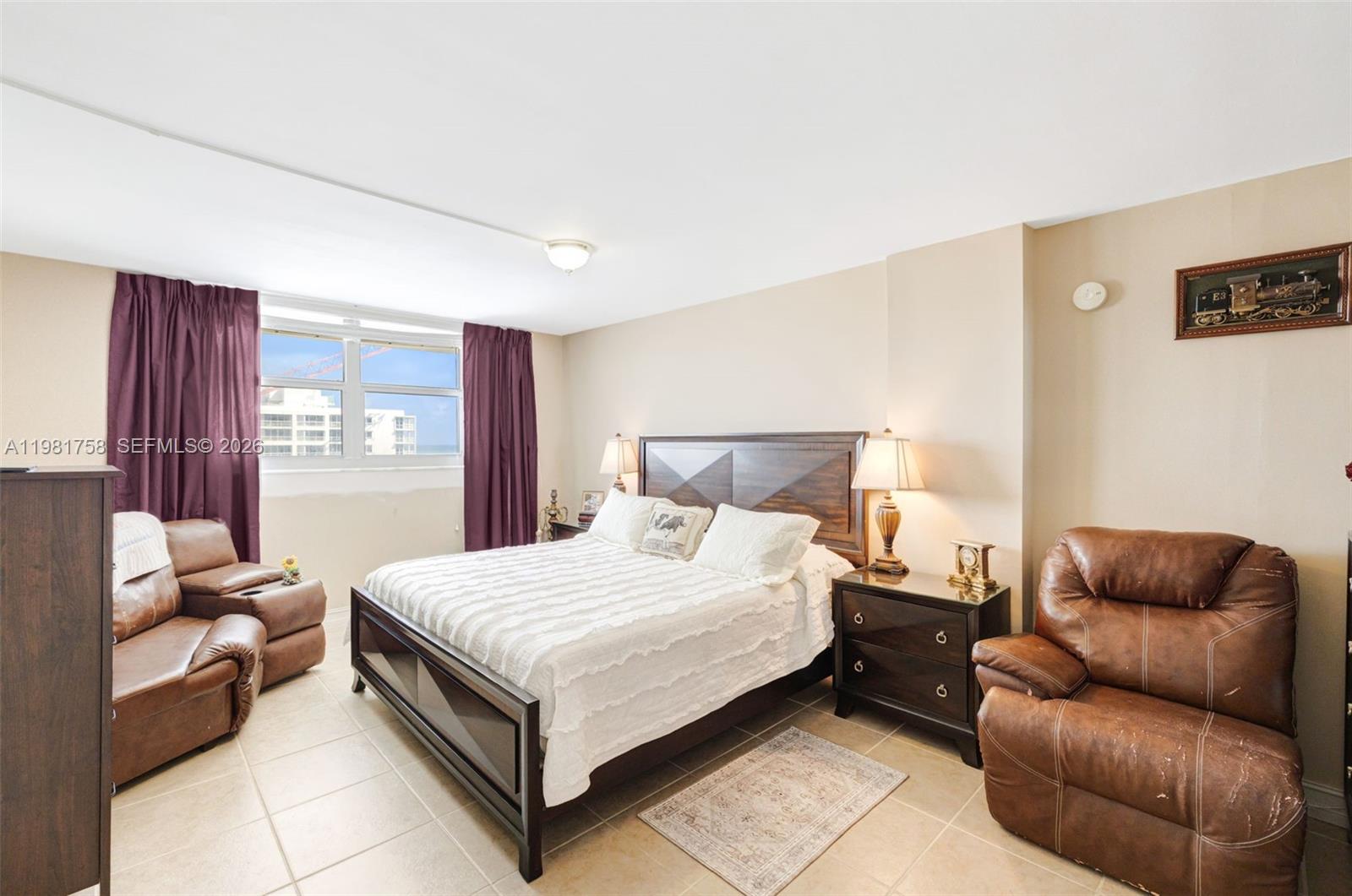 MANATEE CONDO - Residential