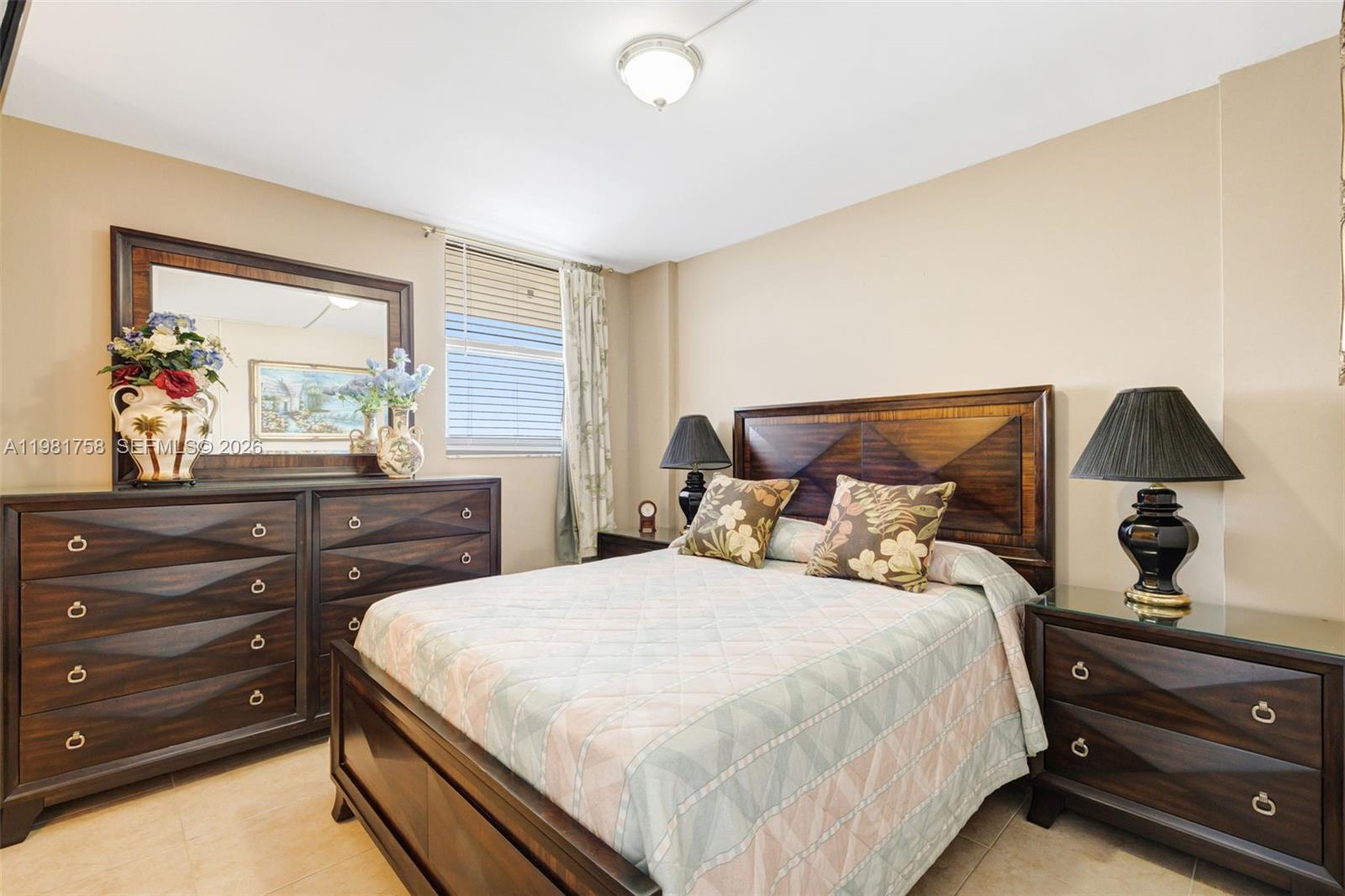 MANATEE CONDO - Residential