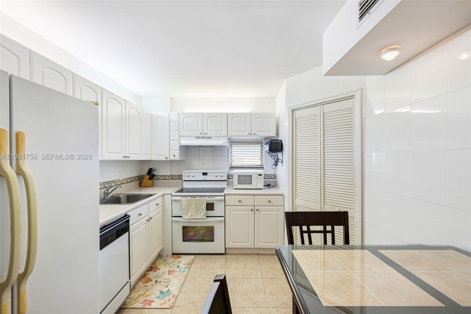 MANATEE CONDO - Residential