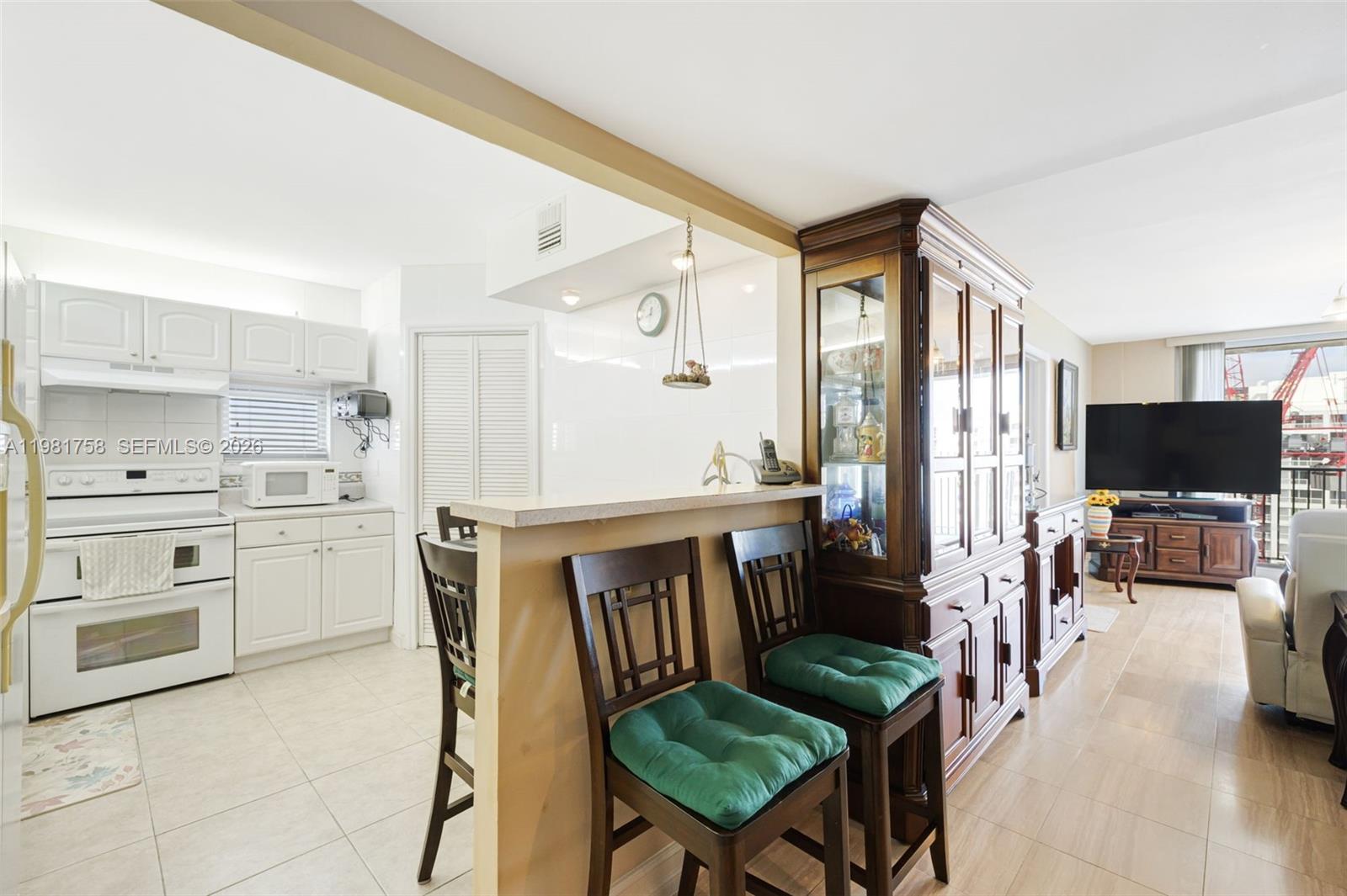 MANATEE CONDO - Residential