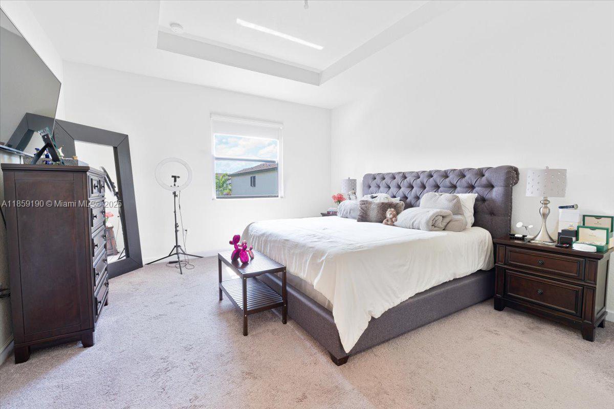 COCO PALM ESTATES - Residential Lease