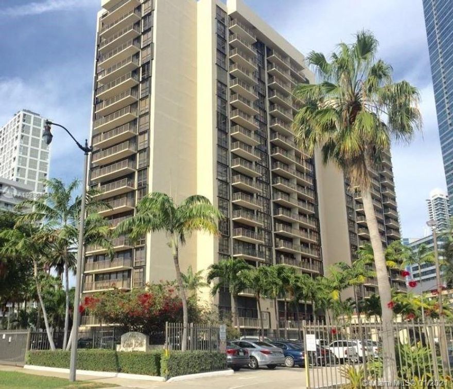 Wonderful opportunity to own a unit in the highly sought after building of Costa Bella. This unit is in original condition ready for the new owner's touch. 2 bed / 2 bath with gorgeous bay and city views. Low maintenance fees, great amenities. Centrally located in the heart of Brickell yet away from the traffic. Easy to show.