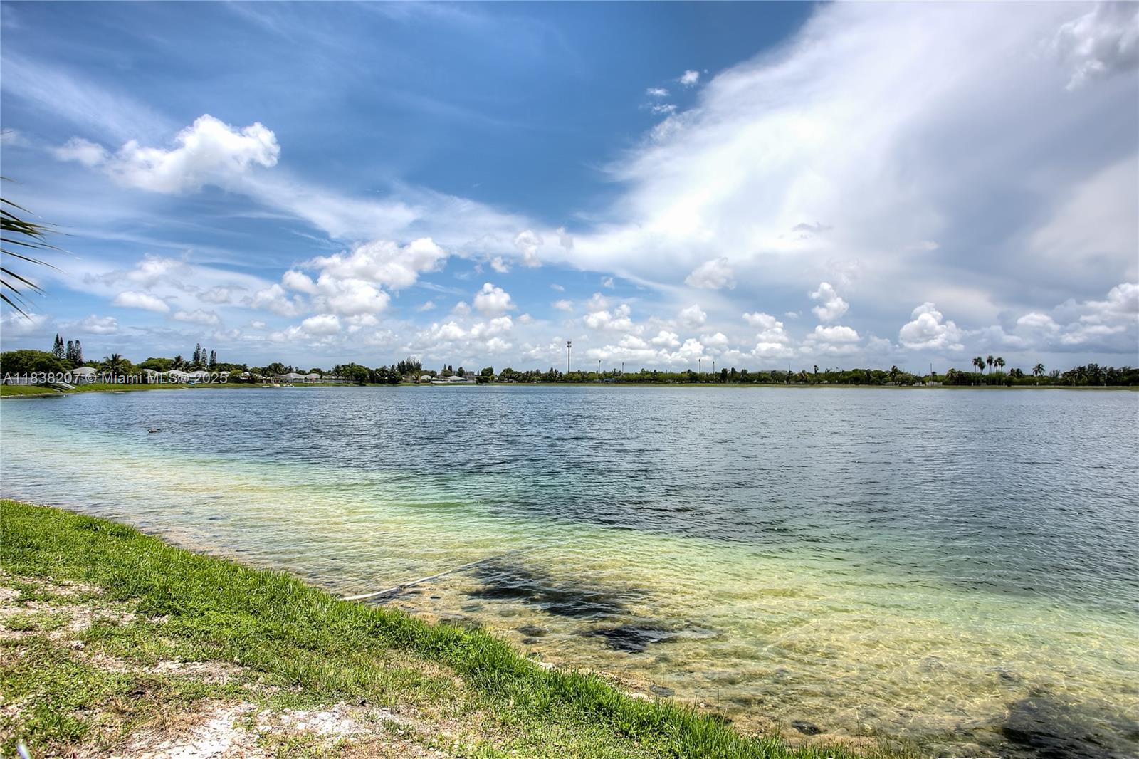 LESLIE LAKE NORTH - Residential