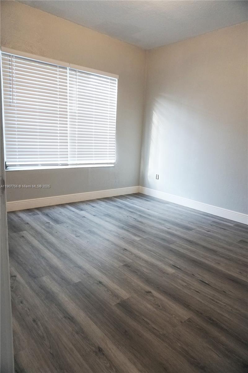 LAUDERDALE - Residential Lease