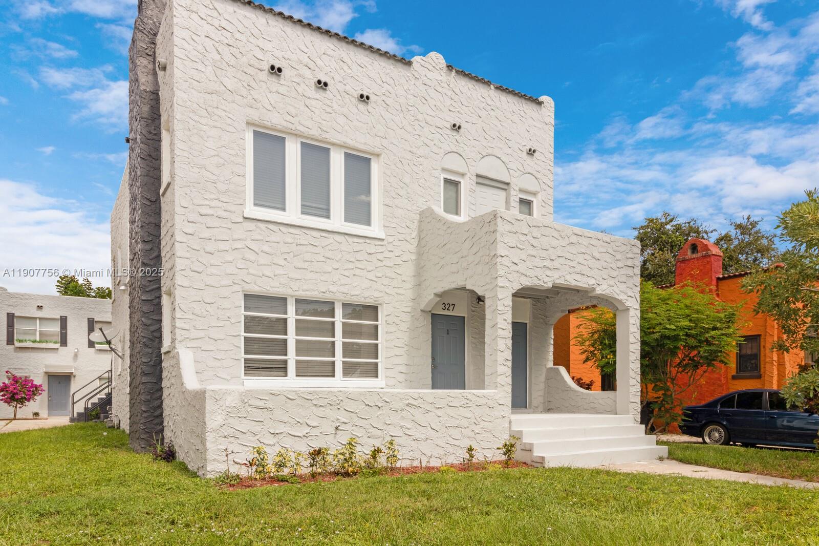 LAUDERDALE - Residential Lease