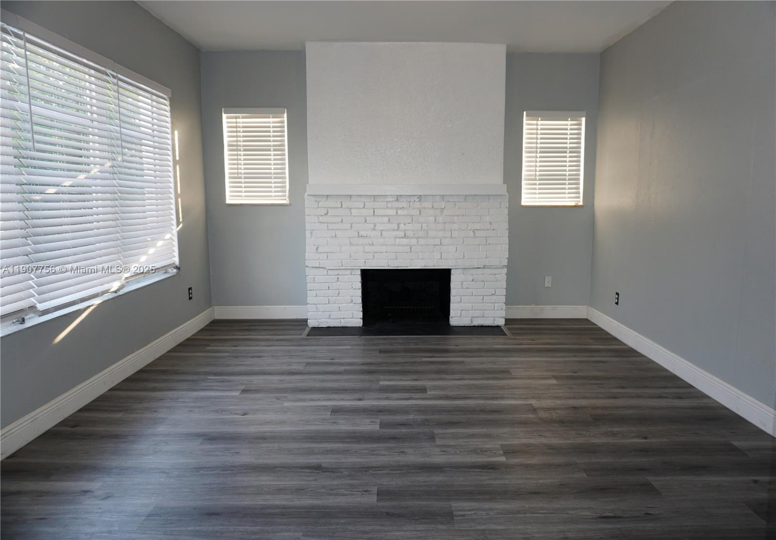 LAUDERDALE - Residential Lease