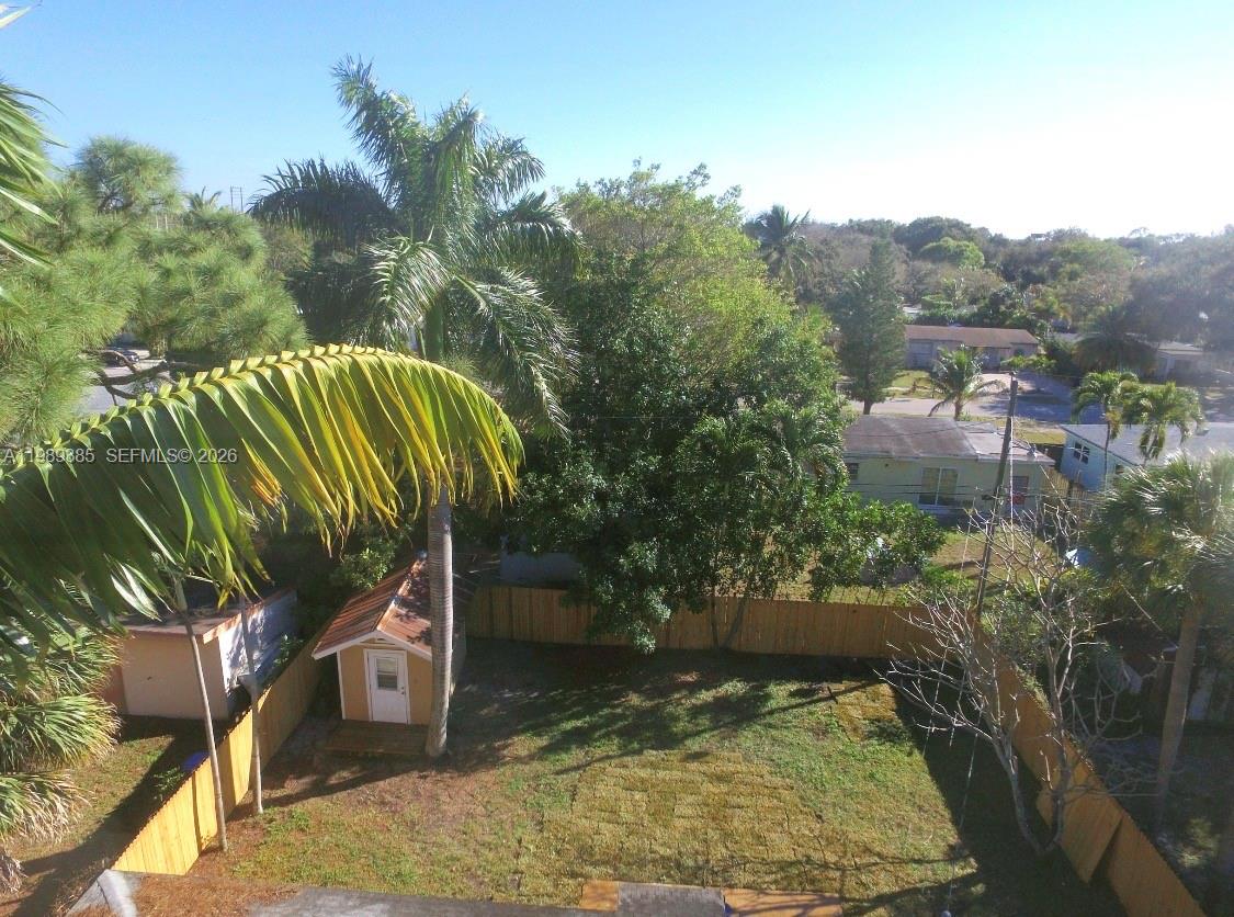 LAKEWAY - Residential