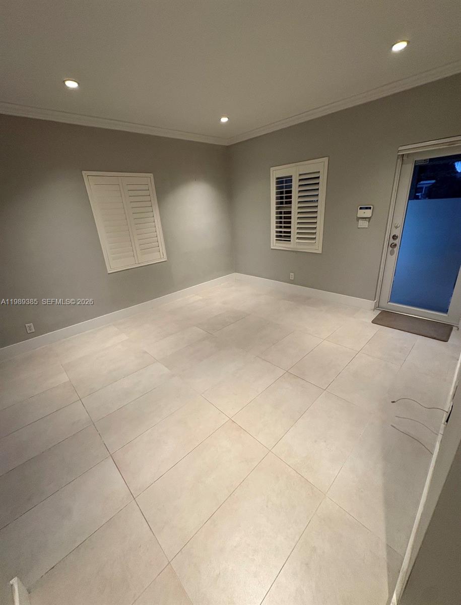 LAKEWAY - Residential