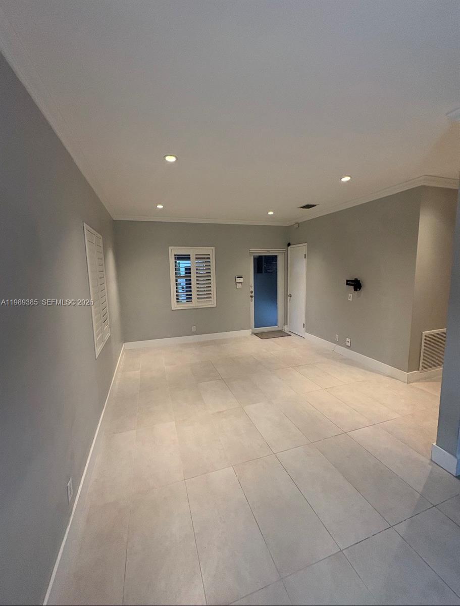 LAKEWAY - Residential