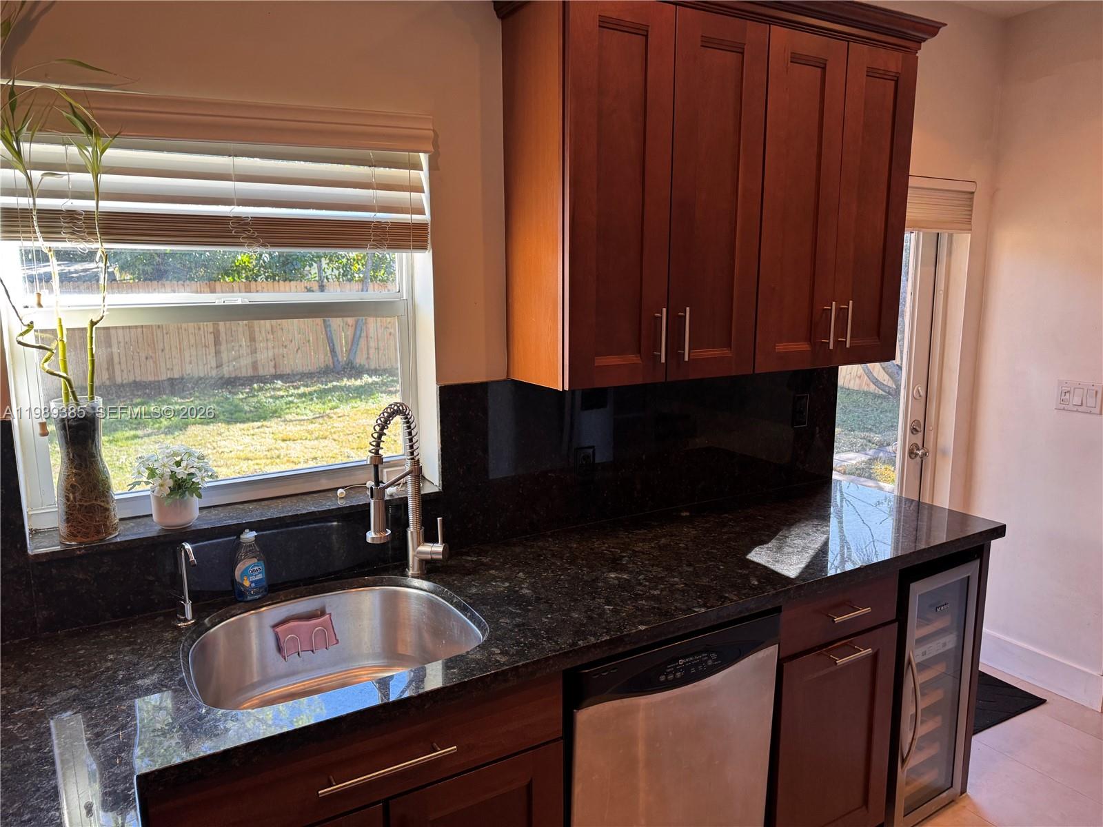 LAKEWAY - Residential