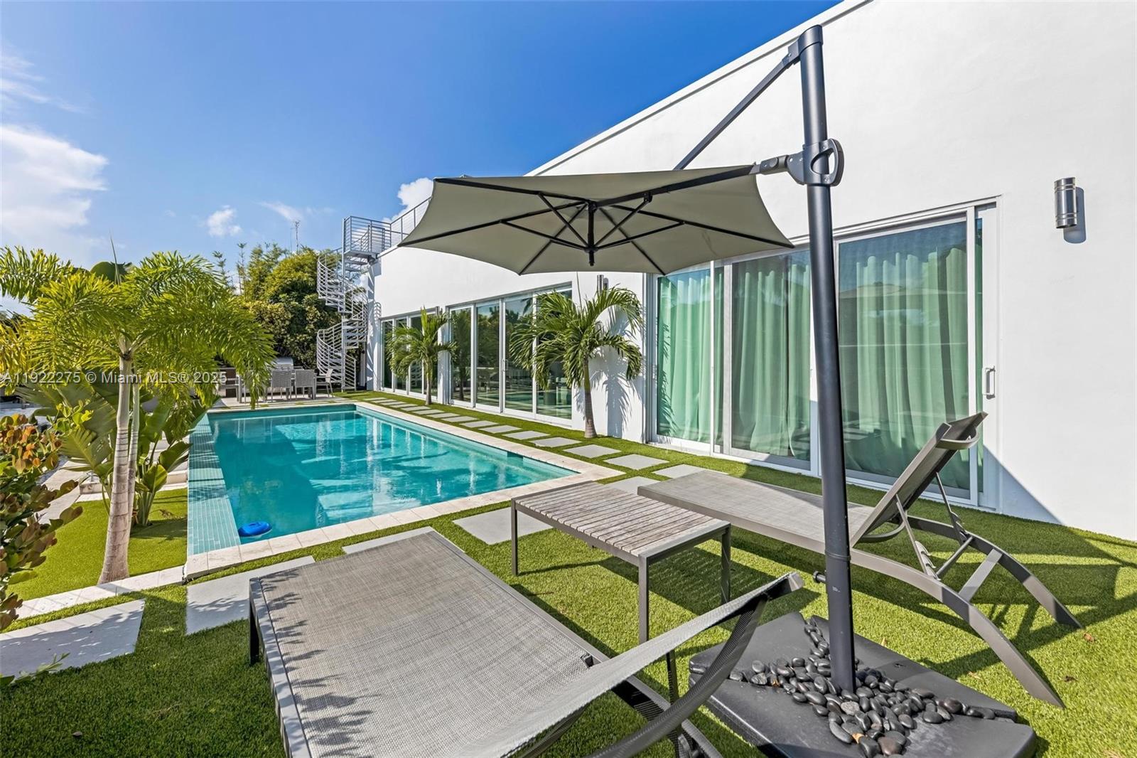 MIDDLE RIVER MANOR ADD - Residential