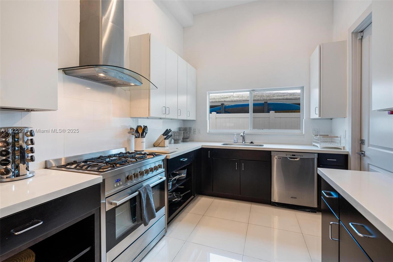 MIDDLE RIVER MANOR ADD - Residential