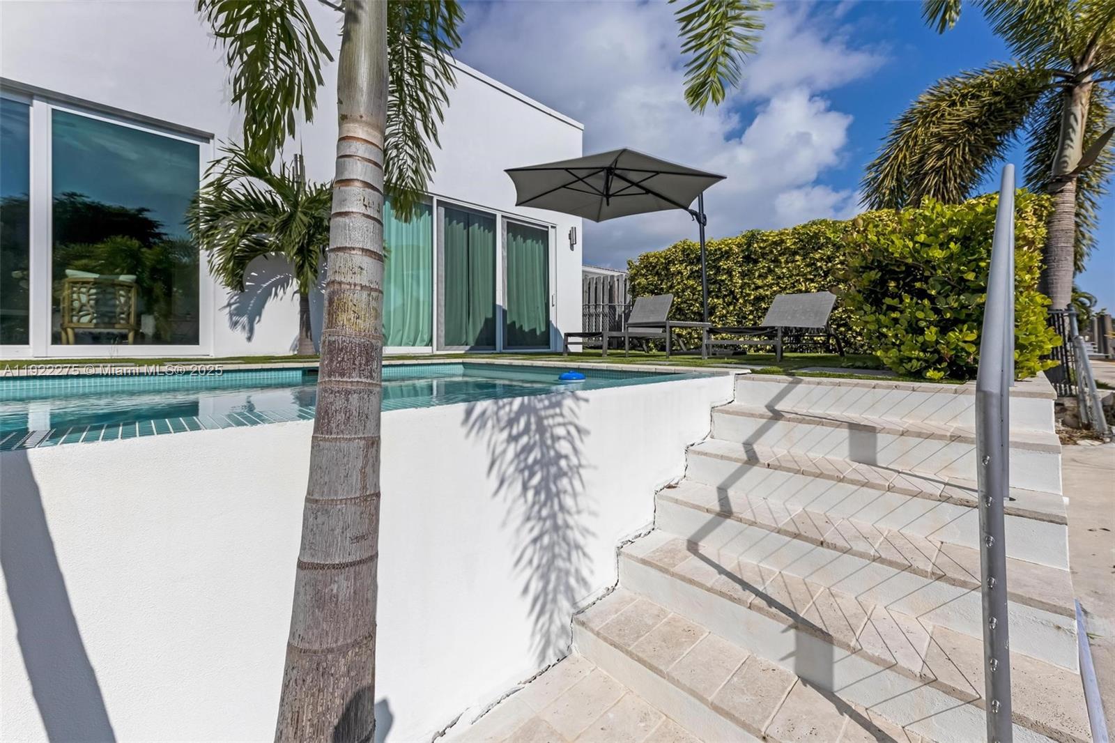 MIDDLE RIVER MANOR ADD - Residential