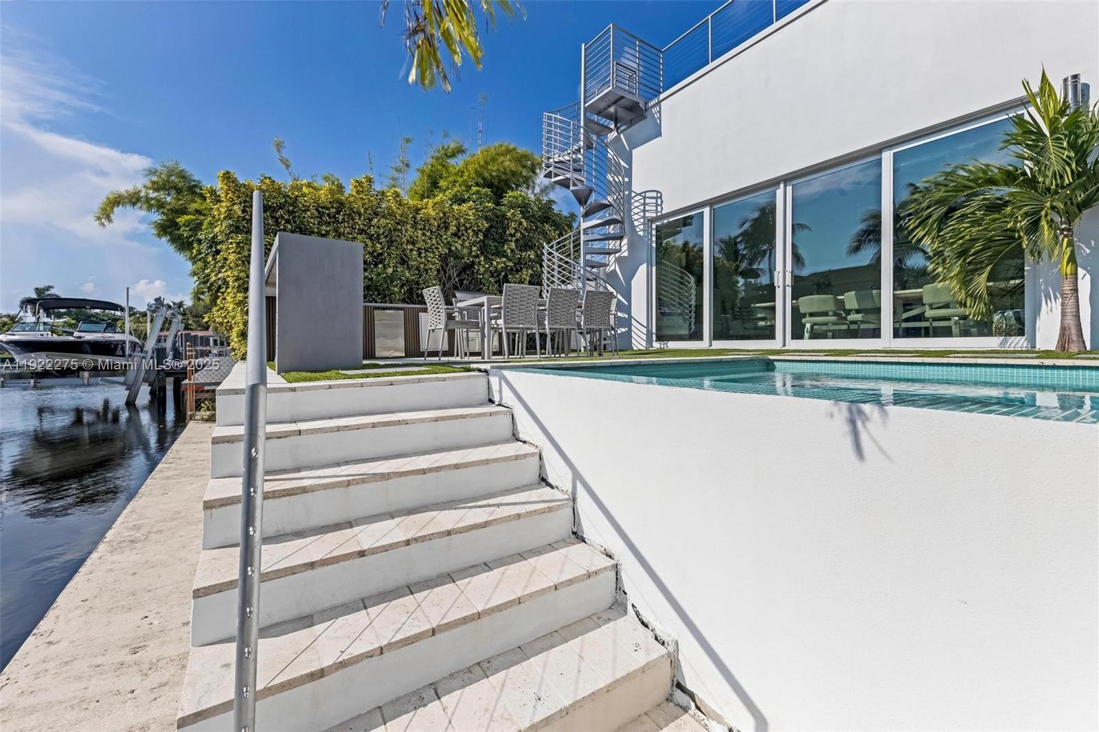 MIDDLE RIVER MANOR ADD - Residential