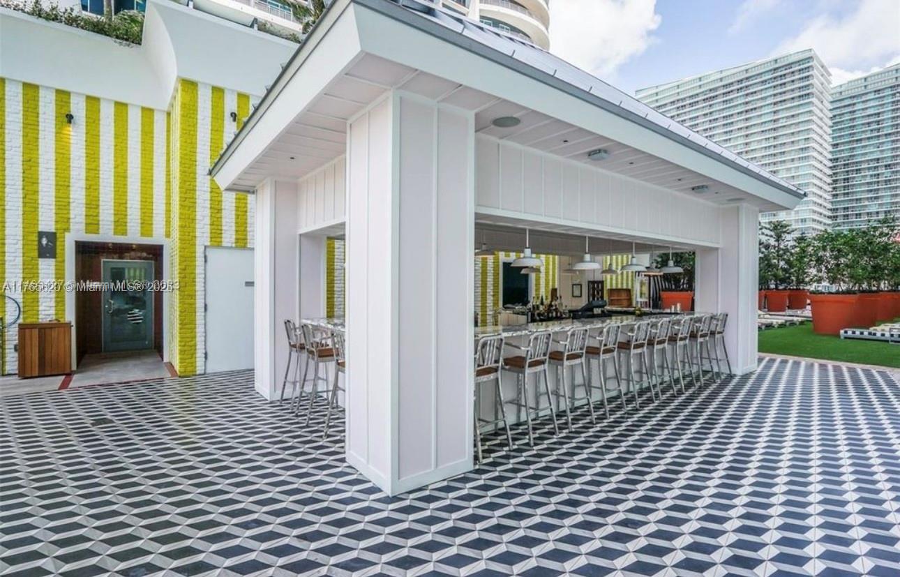 1300 S MIAMI AVENUE CONDO - Residential