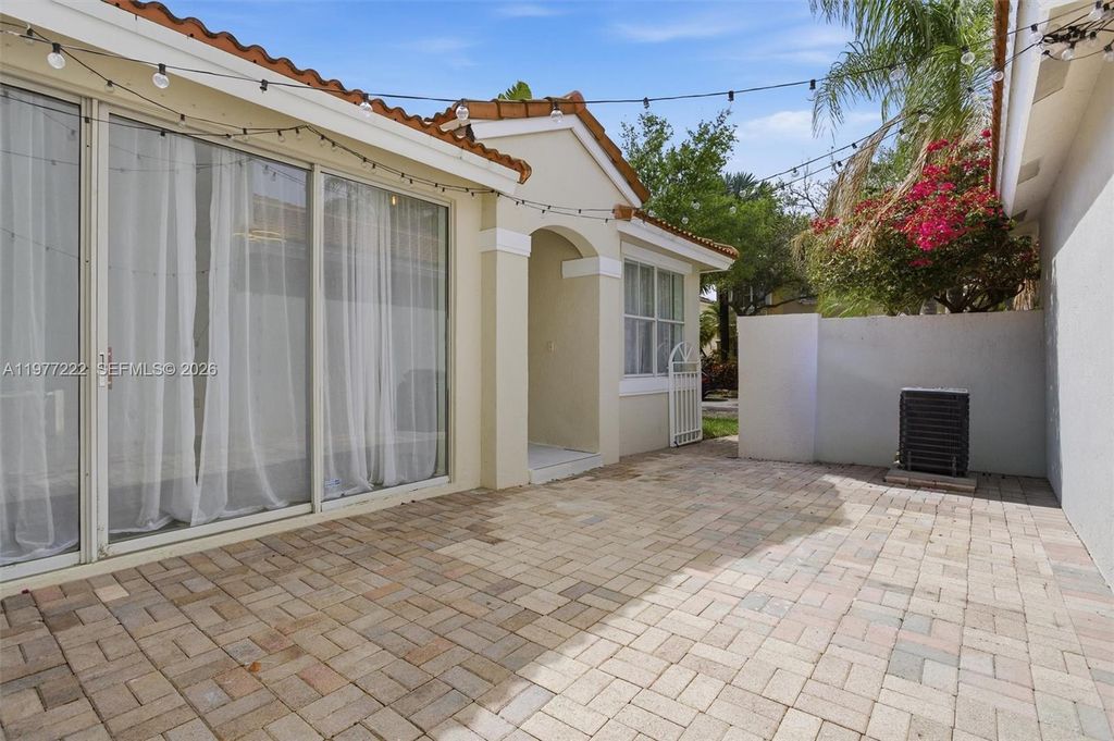 Photo of 1755 Seagrape Way, Hollywood, FL 33019 (MLS # A11977222)