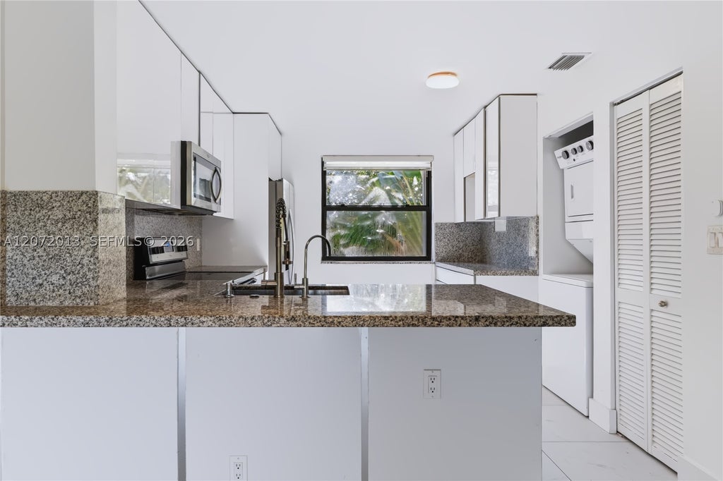 Photo of Plantation, FL 33322 (MLS # A12072013)