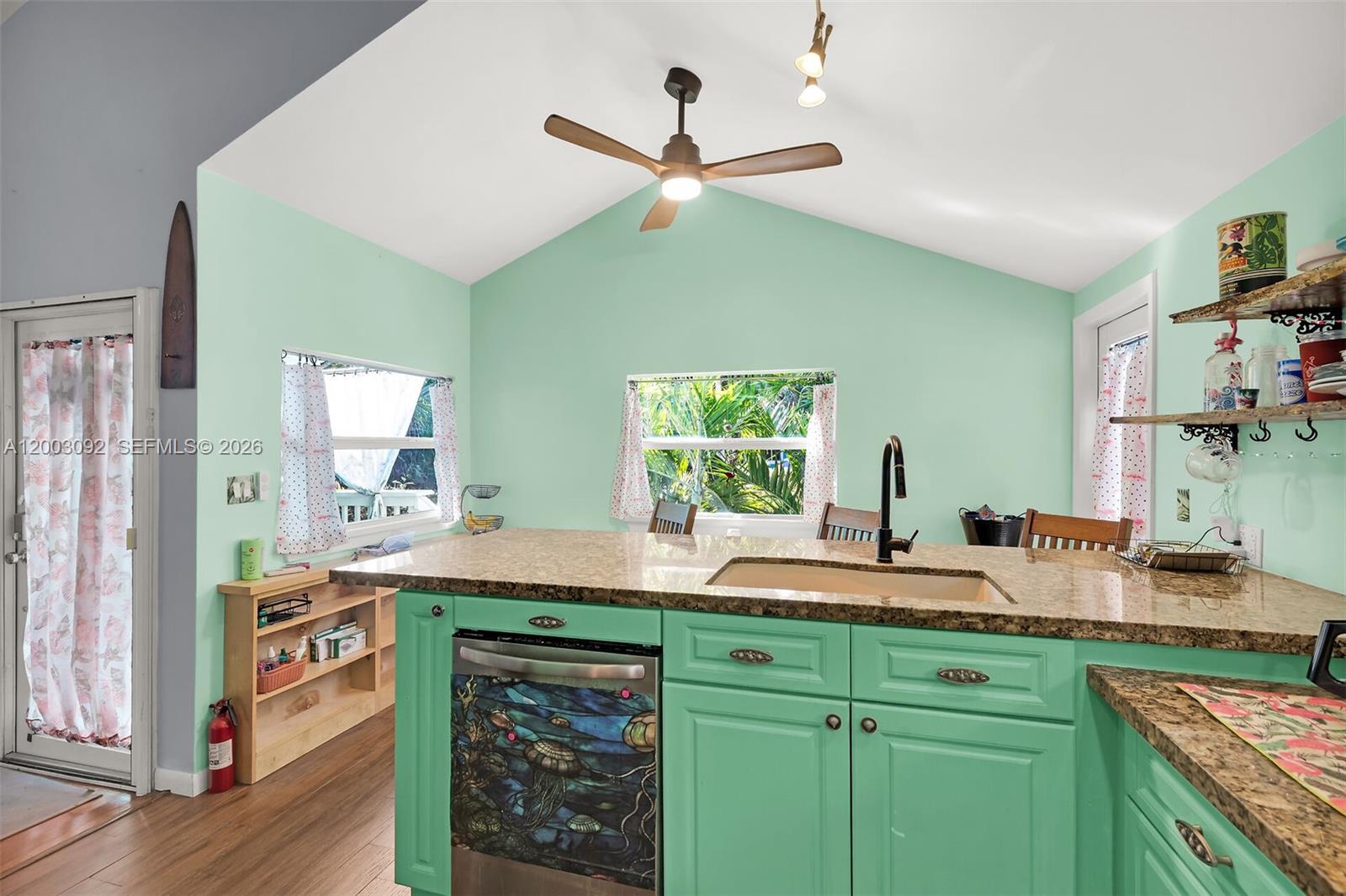 BOWENS ADD RIVIERA VILLAG - Residential