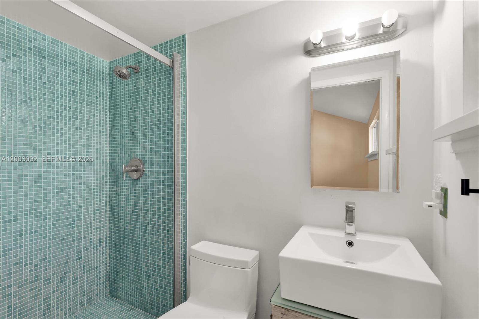 BOWENS ADD RIVIERA VILLAG - Residential