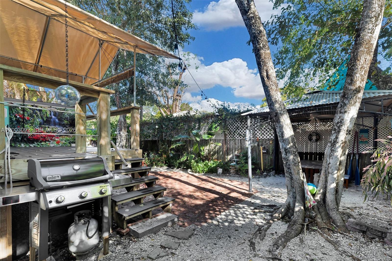 BOWENS ADD RIVIERA VILLAG - Residential