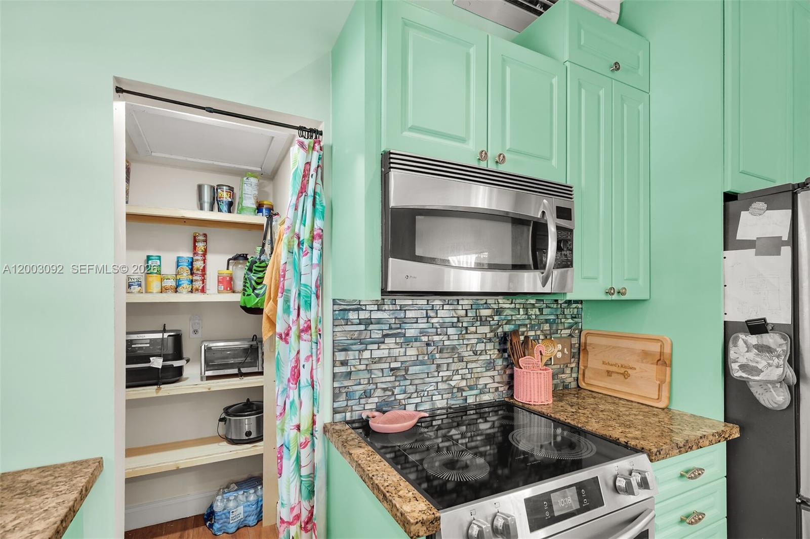 BOWENS ADD RIVIERA VILLAG - Residential