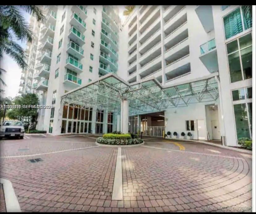 BRICKELL ON THE RIVER S T - Residential Lease