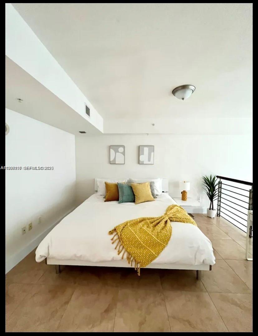 BRICKELL ON THE RIVER S T - Residential Lease