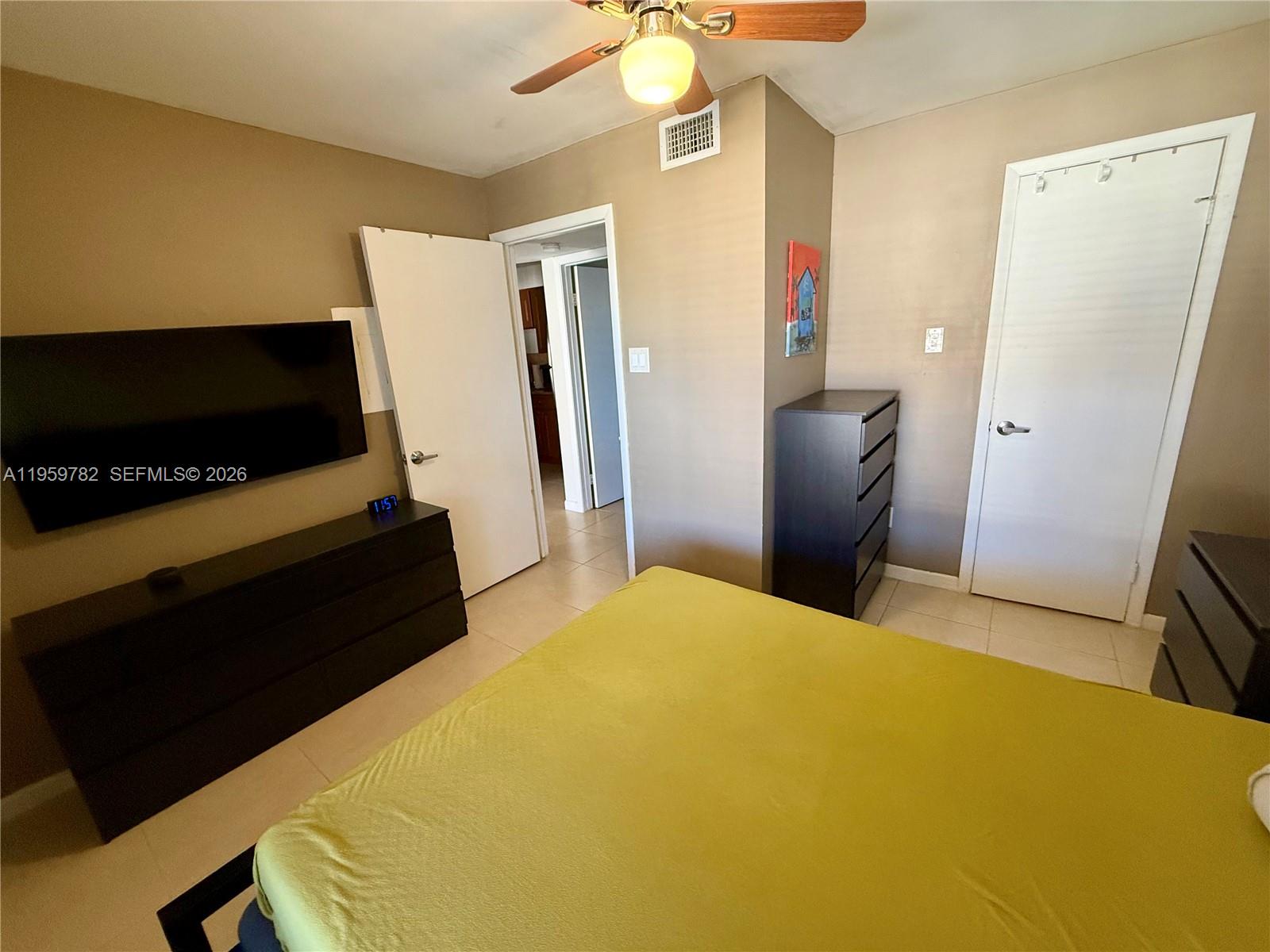 HAMMOCKS TRAILS CONDO - Residential