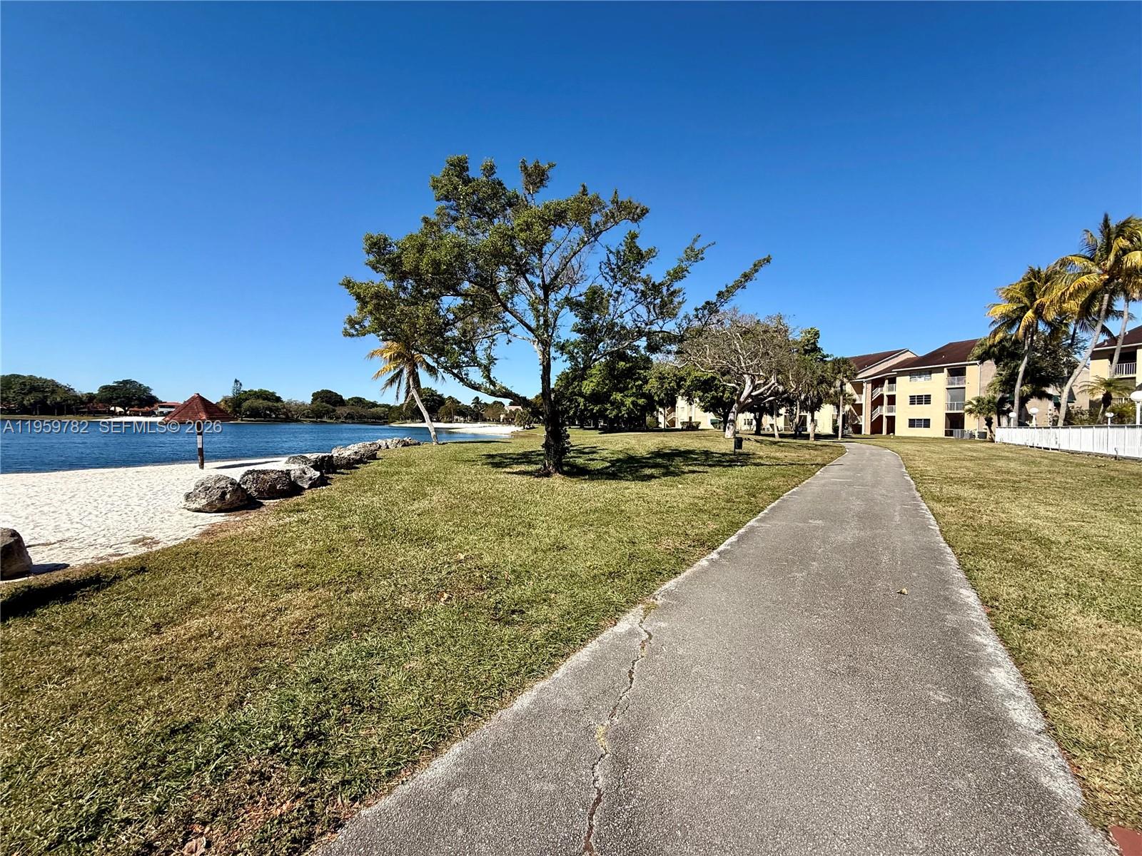 HAMMOCKS TRAILS CONDO - Residential